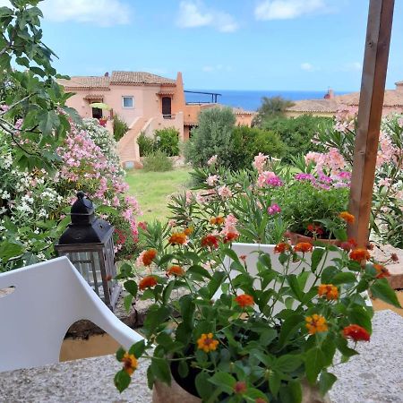 Appartamento Panoramico Calarossa Sardegna Isola Rossa Eksteriør billede