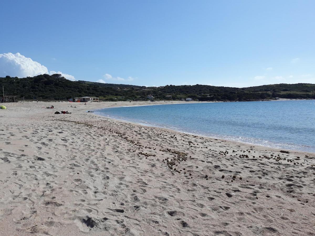 Appartamento Panoramico Calarossa Sardegna Isola Rossa Eksteriør billede