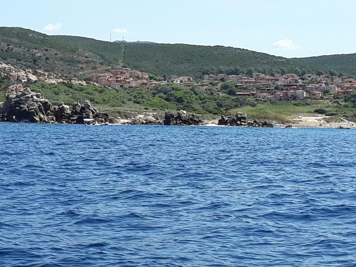 Appartamento Panoramico Calarossa Sardegna Isola Rossa Eksteriør billede